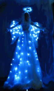 Angels - light up at night-Stilts (2)